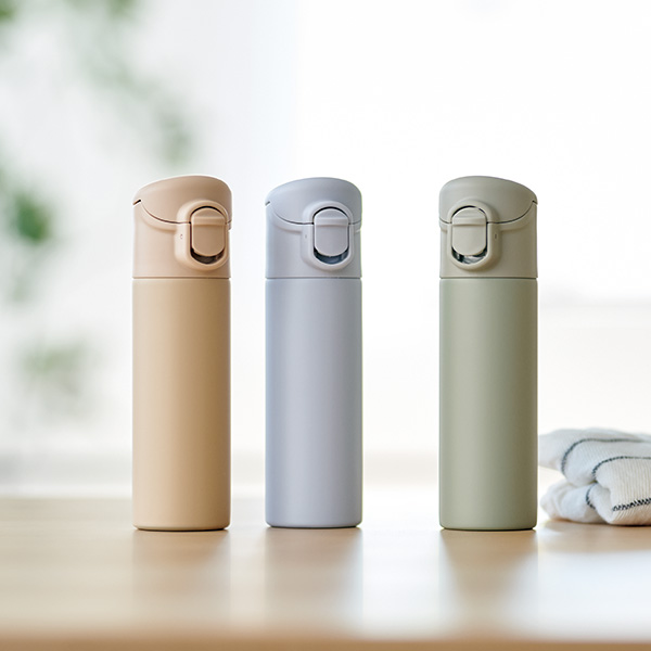 片手で飲めるワンタッチミニボトル140ml