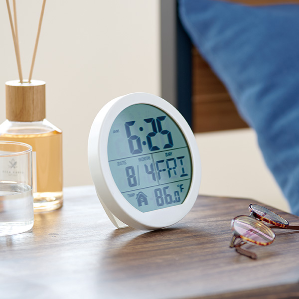 表示が見やすい丸時計